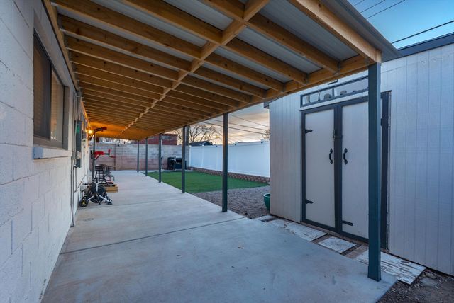 1829 Blume Street NE, Albuquerque, NM 87112