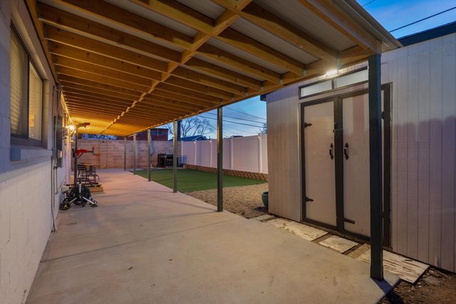 1829 Blume Street NE, Albuquerque, NM 87112