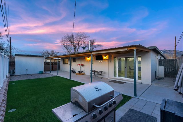 1829 Blume Street NE, Albuquerque, NM 87112