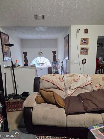 3975 Crestwater Lane, Snellville, GA 30039