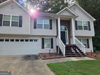 3975 Crestwater Lane, Snellville, GA 30039