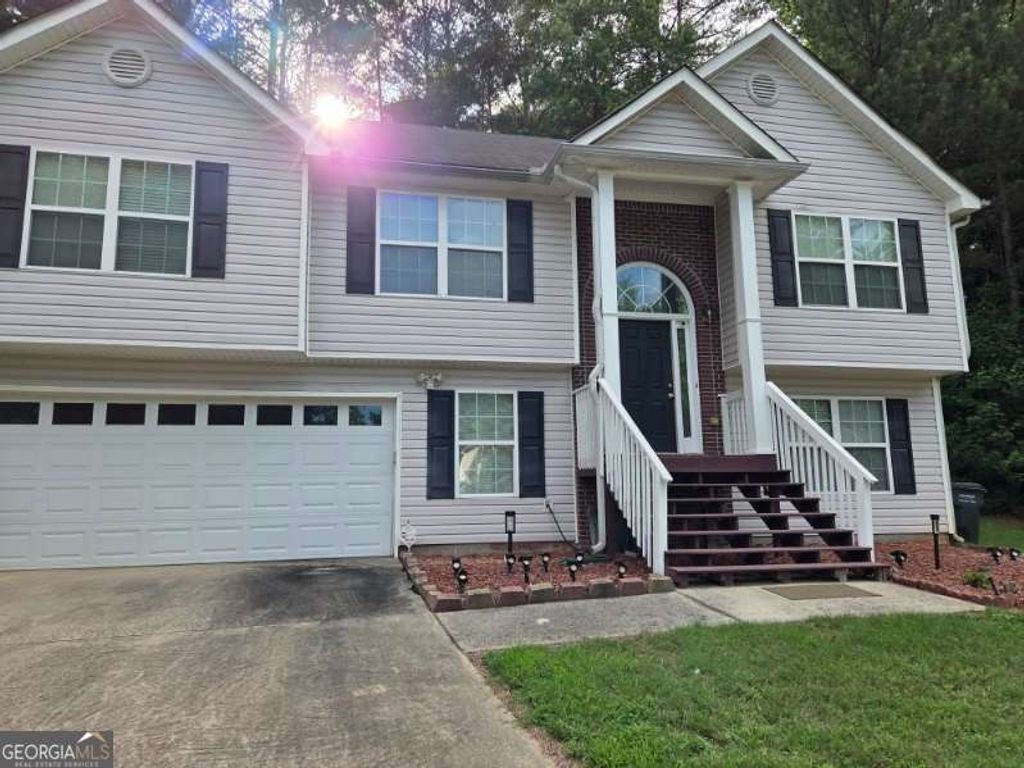 3975 Crestwater Lane, Snellville, GA 30039