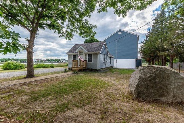 22 Avenue A, Wareham, MA 02571
