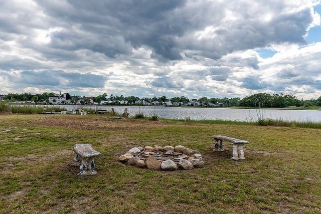22 Avenue A, Wareham, MA 02571
