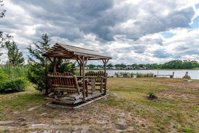 22 Avenue A, Wareham, MA 02571
