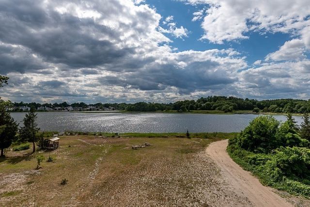 22 Avenue A, Wareham, MA 02571