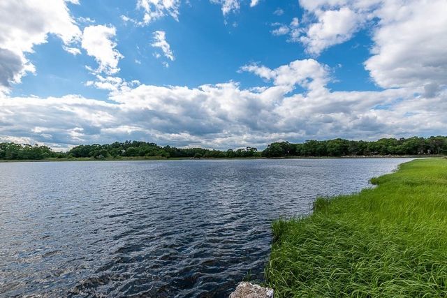 22 Avenue A, Wareham, MA 02571
