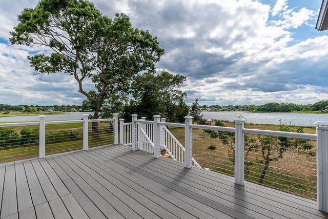22 Avenue A, Wareham, MA 02571