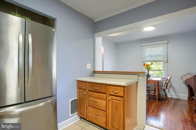 6 S 16TH ST, Camp Hill, PA 17011