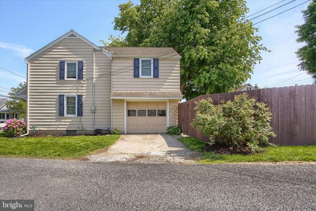 6 S 16TH ST, Camp Hill, PA 17011