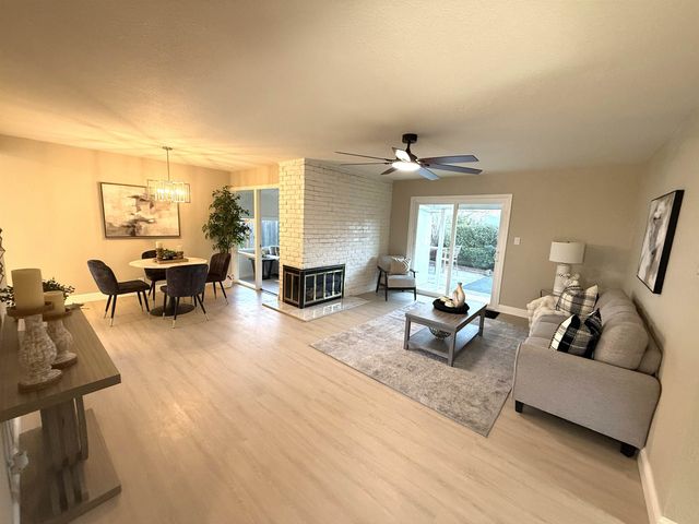 3136 Meadowbrook Dr, Concord, CA 94519