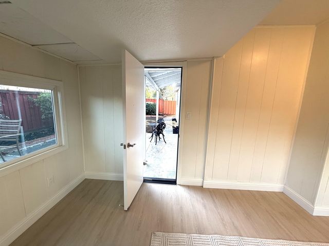 3136 Meadowbrook Dr, Concord, CA 94519