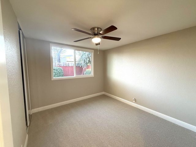 3136 Meadowbrook Dr, Concord, CA 94519