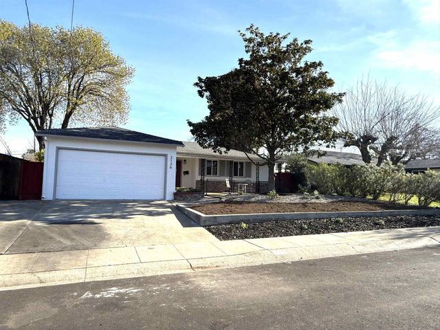 3136 Meadowbrook Dr, Concord, CA 94519