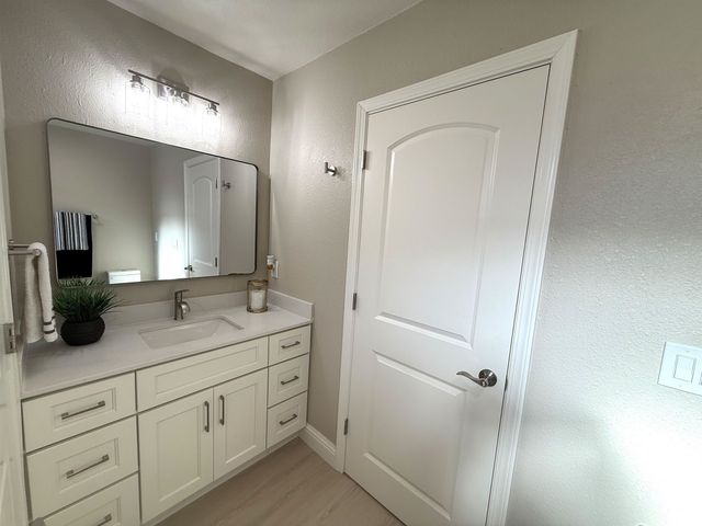 3136 Meadowbrook Dr, Concord, CA 94519