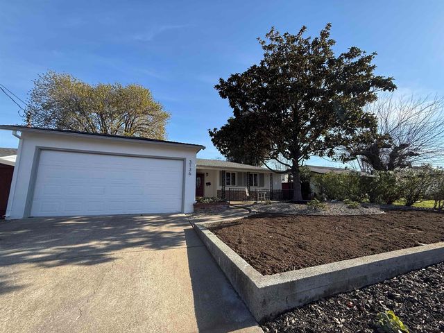 3136 Meadowbrook Dr, Concord, CA 94519