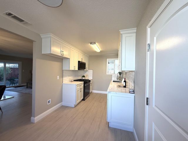 3136 Meadowbrook Dr, Concord, CA 94519