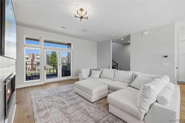 266 Lakefront Boulevard, Buffalo, NY 14202