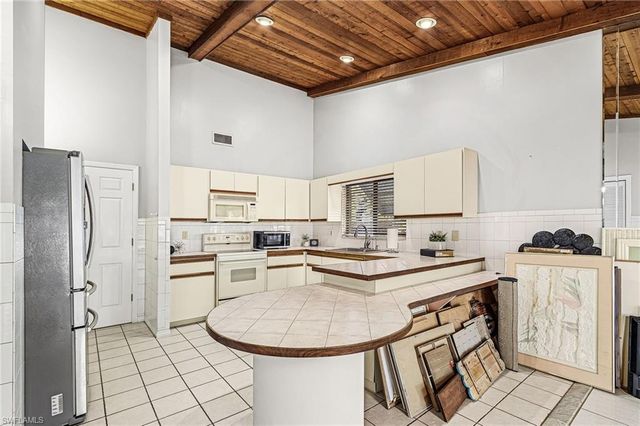 403 SW 34th ST, Cape Coral, FL 33914