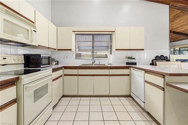 403 SW 34th ST, Cape Coral, FL 33914