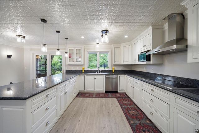 11306 Cedarwood Drive, Humble, TX 77338