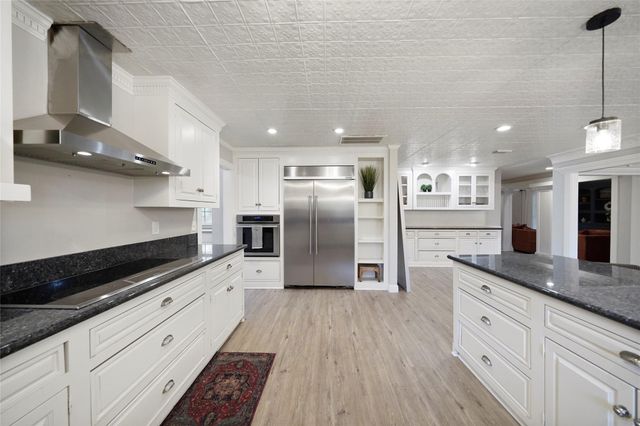 11306 Cedarwood Drive, Humble, TX 77338