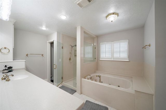 11306 Cedarwood Drive, Humble, TX 77338