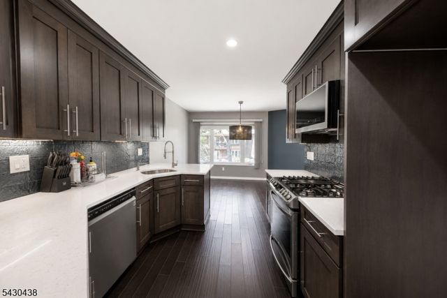 7 Tulip Cres 2D, Little Falls Twp., NJ 07424