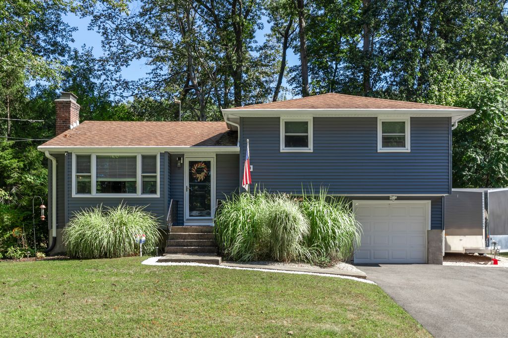 99 Dogwood Lane, Meriden, CT 06450