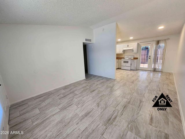 3646 N 67TH Avenue 102, Phoenix, AZ 85033