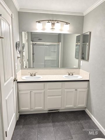 544 Knights Circle, Nampa, ID 83687