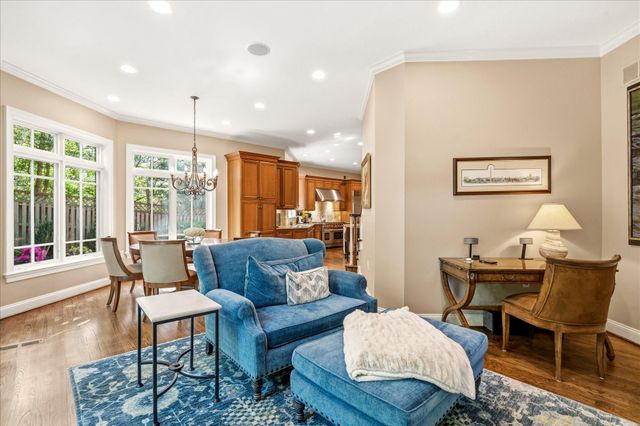 6704 HONESTY DR, Bethesda, MD 20817