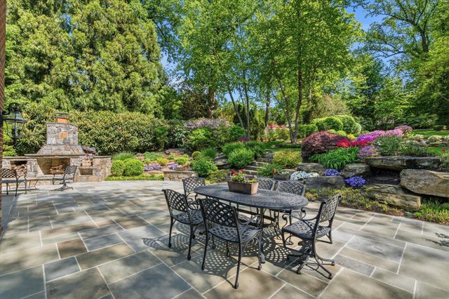 6704 HONESTY DR, Bethesda, MD 20817