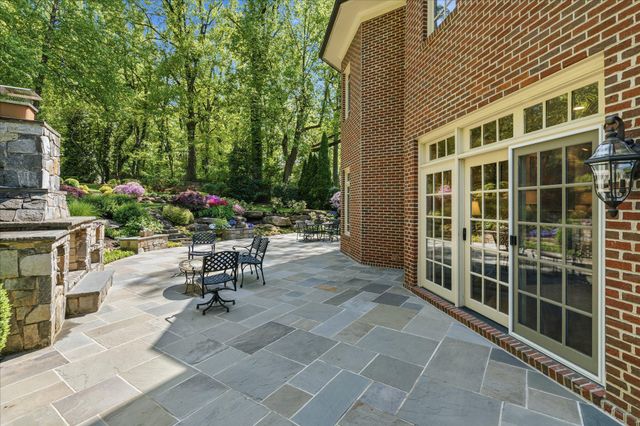 6704 HONESTY DR, Bethesda, MD 20817