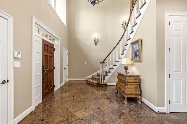 6704 HONESTY DR, Bethesda, MD 20817