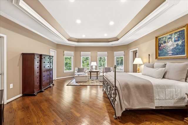 6704 HONESTY DR, Bethesda, MD 20817