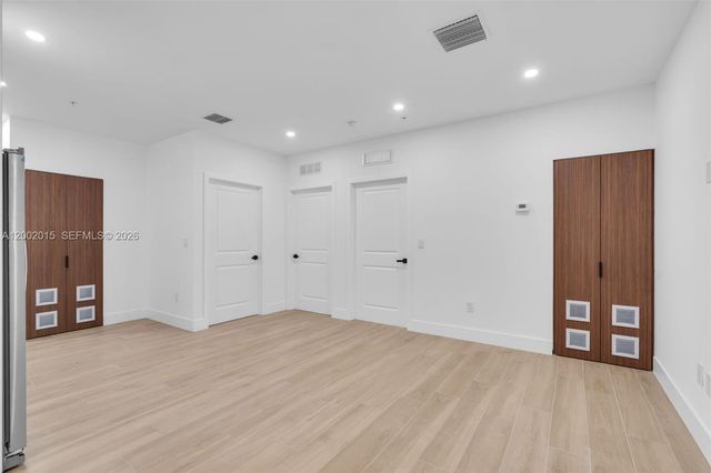1037 NW 2nd St, Miami, FL 33128