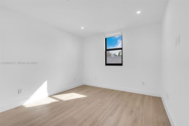 1037 NW 2nd St, Miami, FL 33128