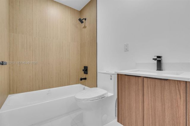 1037 NW 2nd St, Miami, FL 33128