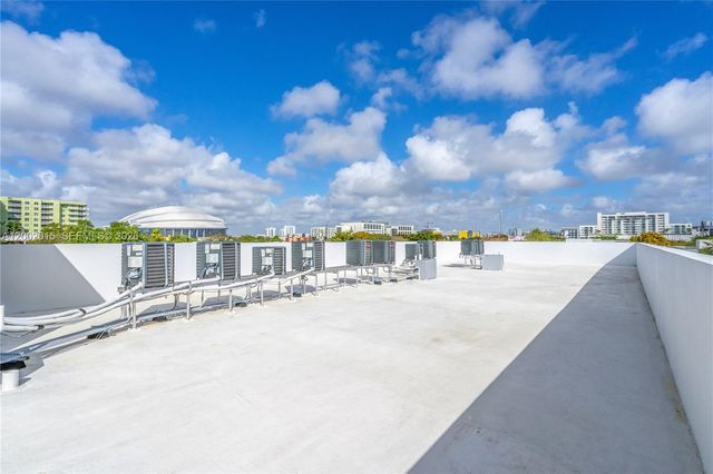 1037 NW 2nd St, Miami, FL 33128