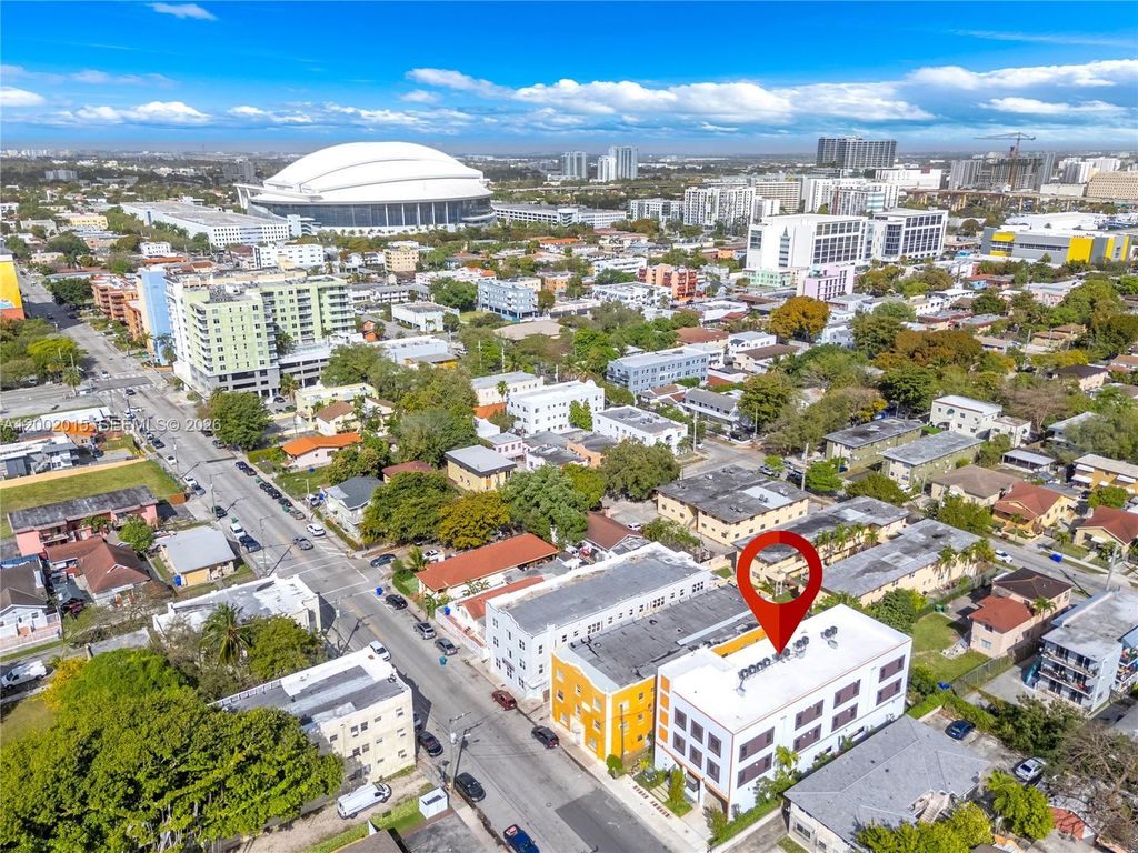 1037 NW 2nd St, Miami, FL 33128