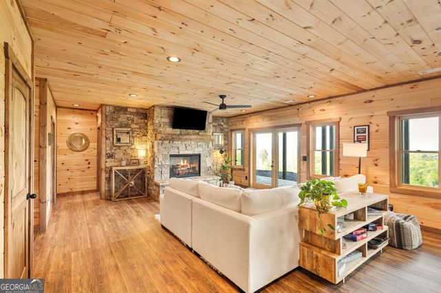 95 Upper Ridge Trail, Morganton, GA 30560