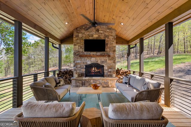 95 Upper Ridge Trail, Morganton, GA 30560