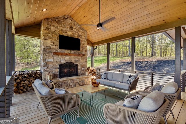 95 Upper Ridge Trail, Morganton, GA 30560