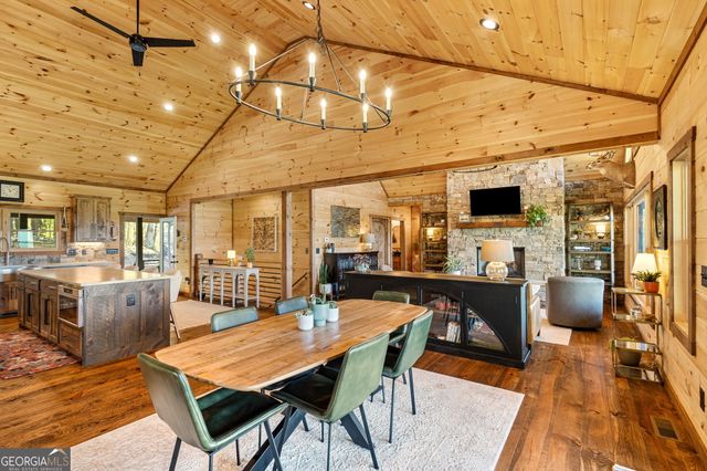 95 Upper Ridge Trail, Morganton, GA 30560