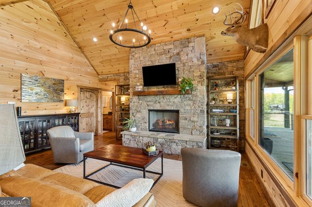 95 Upper Ridge Trail, Morganton, GA 30560