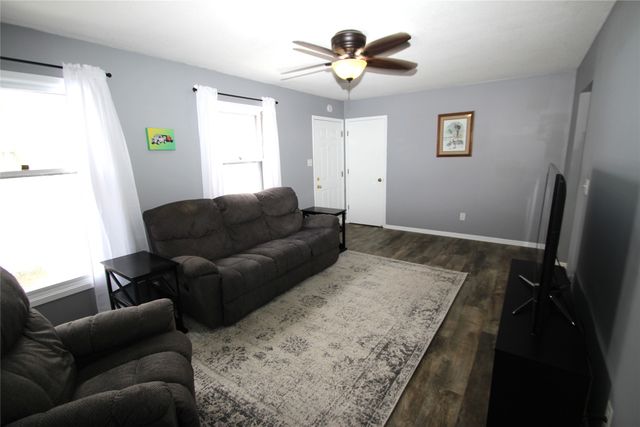 504 NW Linden Street, Ankeny, IA 50023