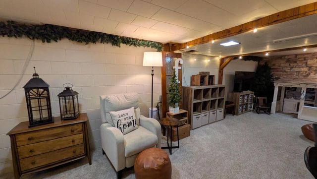 W170N9325 Woodlawn DRIVE, Menomonee Falls, WI 53051