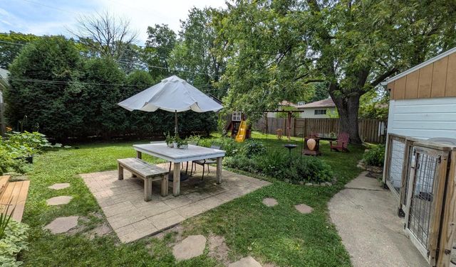 W170N9325 Woodlawn DRIVE, Menomonee Falls, WI 53051