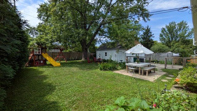 W170N9325 Woodlawn DRIVE, Menomonee Falls, WI 53051